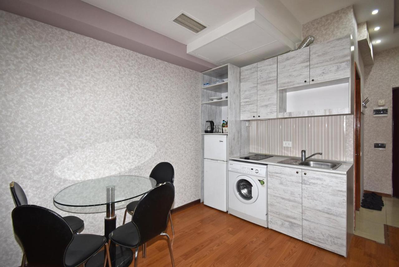 Armenak Apartment No 8, Abovyan Street Yerevan Luaran gambar